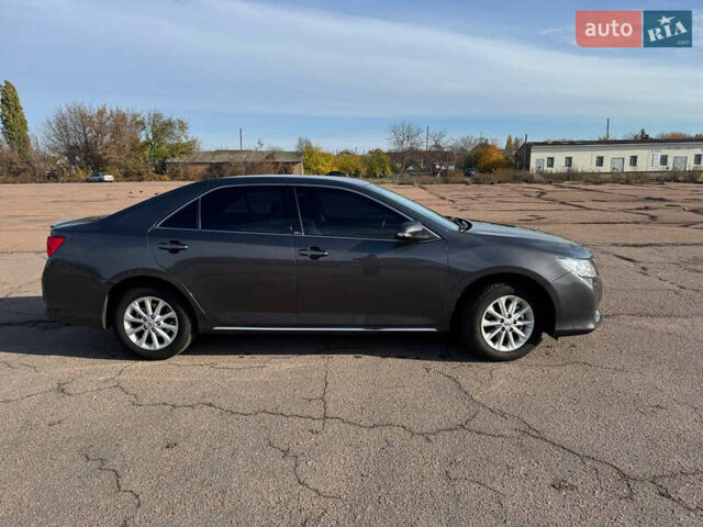 Сірий Тойота Камрі, об'ємом двигуна 2.5 л та пробігом 240 тис. км за 12999 $, фото 16 на Automoto.ua