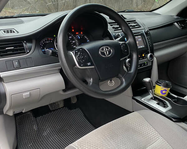 Сірий Тойота Камрі, об'ємом двигуна 2.4 л та пробігом 241 тис. км за 12600 $, фото 16 на Automoto.ua