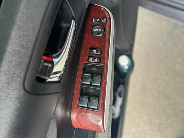 Серый Тойота Камри, объемом двигателя 2.5 л и пробегом 225 тыс. км за 12300 $, фото 11 на Automoto.ua