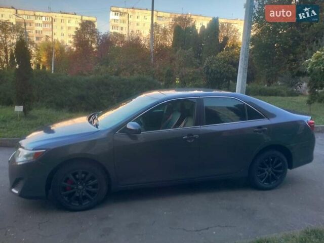 Тойота Камрі 2013 у Хмельницькому на Automoto.ua Сірий Тойота Камрі, об'ємом двигуна 2.5 л та пробігом 137 тис. км за 9900 $, фото 16 на Automoto.ua