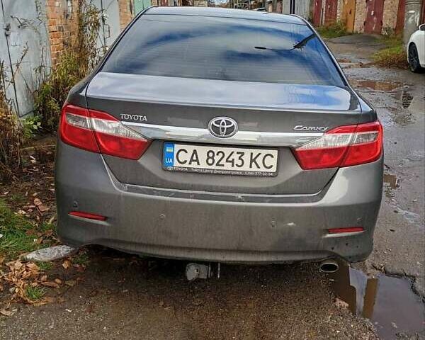 Тойота Камрі 2013 у Умани на Automoto.ua Сірий Тойота Камрі, об'ємом двигуна 2.5 л та пробігом 256 тис. км за 11200 $, фото 8 на Automoto.ua