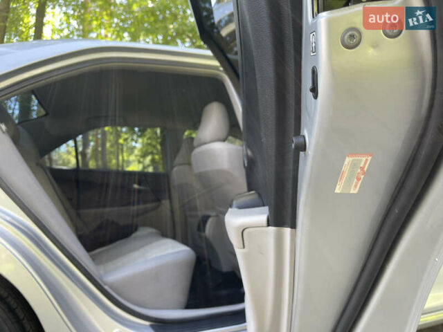 Серый Тойота Камри, объемом двигателя 2.5 л и пробегом 139 тыс. км за 13000 $, фото 35 на Automoto.ua