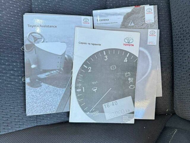 Серый Тойота Камри, объемом двигателя 2.5 л и пробегом 225 тыс. км за 12300 $, фото 16 на Automoto.ua