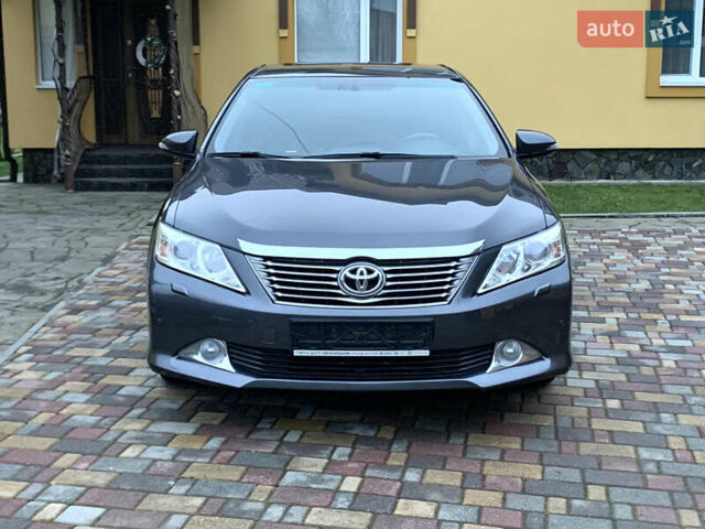 Сірий Тойота Камрі, об'ємом двигуна 2.49 л та пробігом 225 тис. км за 12800 $, фото 22 на Automoto.ua