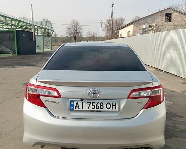 Серый Тойота Камри, объемом двигателя 2.49 л и пробегом 198 тыс. км за 11200 $, фото 9 на Automoto.ua