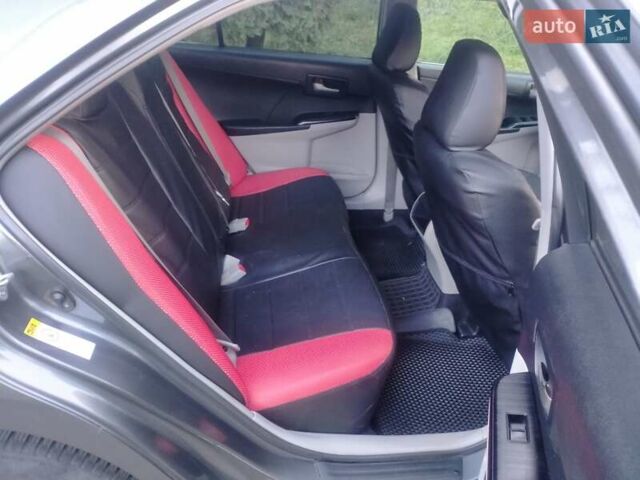 Тойота Камрі 2013 у Хмельницькому на Automoto.ua Сірий Тойота Камрі, об'ємом двигуна 2.5 л та пробігом 137 тис. км за 9900 $, фото 34 на Automoto.ua