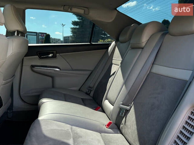 Серый Тойота Камри, объемом двигателя 2.49 л и пробегом 114 тыс. км за 16500 $, фото 9 на Automoto.ua