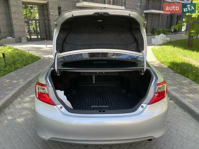 Серый Тойота Камри, объемом двигателя 2.5 л и пробегом 139 тыс. км за 13000 $, фото 32 на Automoto.ua