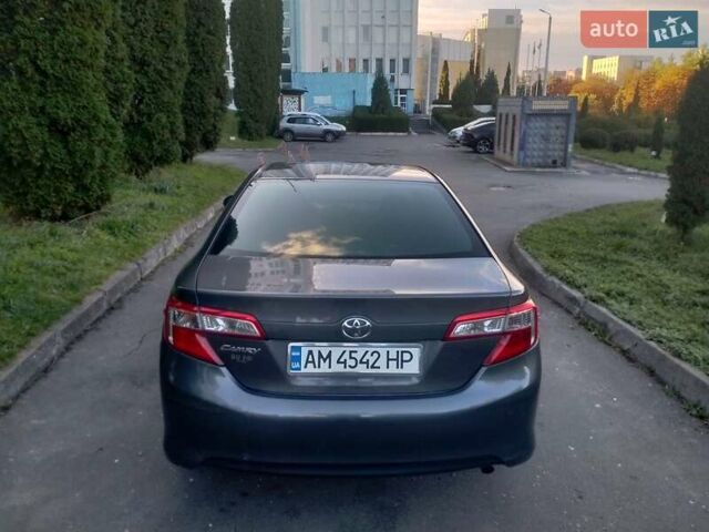 Тойота Камрі 2013 у Хмельницькому на Automoto.ua Сірий Тойота Камрі, об'ємом двигуна 2.5 л та пробігом 137 тис. км за 9900 $, фото 15 на Automoto.ua