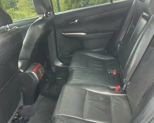 Серый Тойота Камри, объемом двигателя 2.5 л и пробегом 210 тыс. км за 12700 $, фото 20 на Automoto.ua