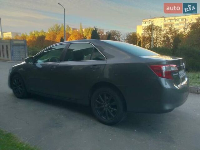 Тойота Камрі 2013 у Хмельницькому на Automoto.ua Сірий Тойота Камрі, об'ємом двигуна 2.5 л та пробігом 137 тис. км за 9900 $, фото 17 на Automoto.ua