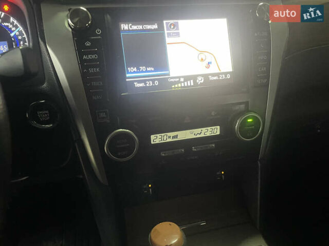 Серый Тойота Камри, объемом двигателя 2.49 л и пробегом 209 тыс. км за 13900 $, фото 16 на Automoto.ua