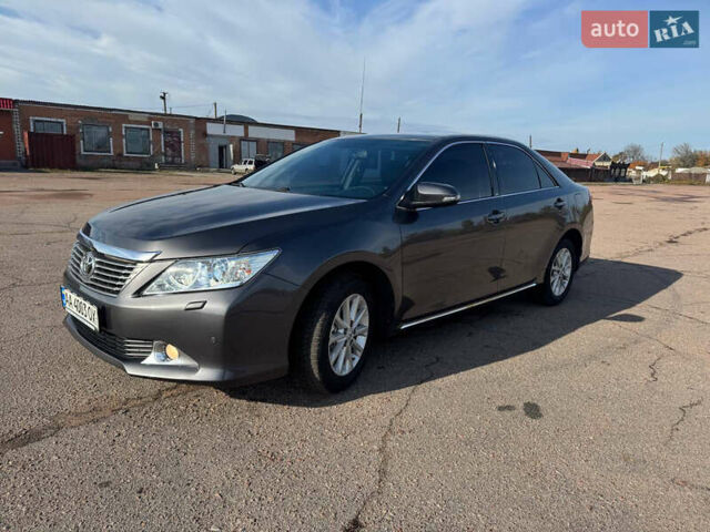Тойота Камри 2013 в Киеве на Automoto.ua Серый Тойота Камри, объемом двигателя 2.49 л и пробегом 192 тыс. км за 12999 $, фото 12 на Automoto.ua