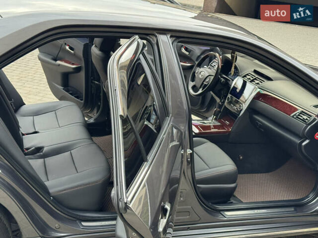 Сірий Тойота Камрі, об'ємом двигуна 2.5 л та пробігом 173 тис. км за 12800 $, фото 26 на Automoto.ua