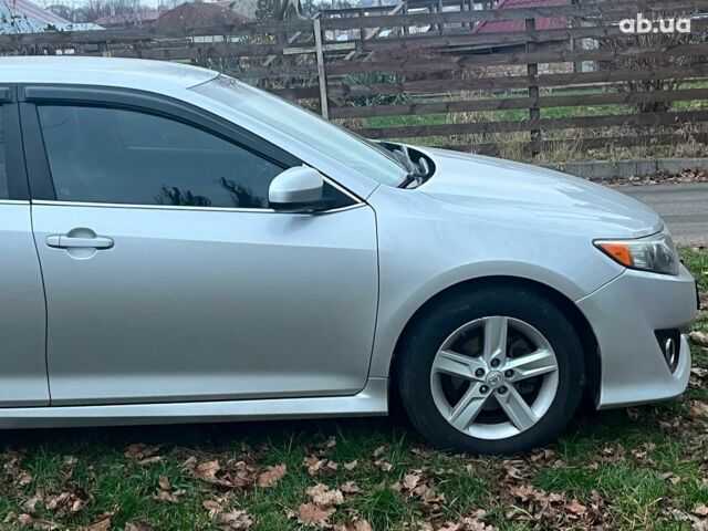 Серый Тойота Камри, объемом двигателя 2.5 л и пробегом 297 тыс. км за 10390 $, фото 13 на Automoto.ua