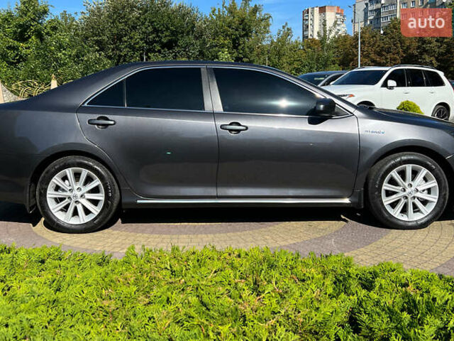 Серый Тойота Камри, объемом двигателя 2.49 л и пробегом 114 тыс. км за 16500 $, фото 7 на Automoto.ua