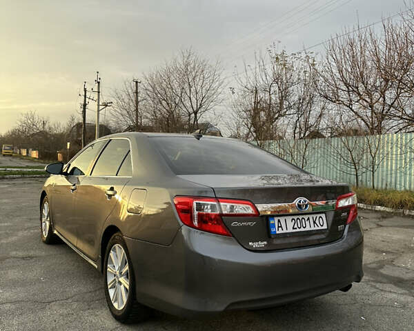 Серый Тойота Камри, объемом двигателя 2.49 л и пробегом 135 тыс. км за 14200 $, фото 5 на Automoto.ua
