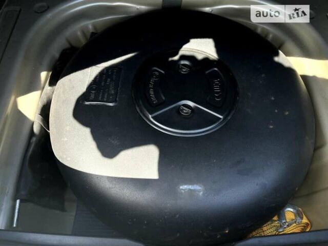 Серый Тойота Камри, объемом двигателя 2.49 л и пробегом 198 тыс. км за 12500 $, фото 19 на Automoto.ua