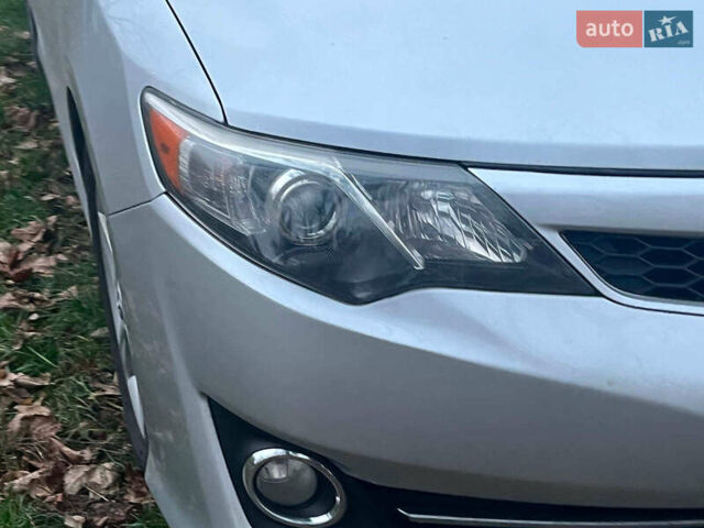 Сірий Тойота Камрі, об'ємом двигуна 2.5 л та пробігом 297 тис. км за 10390 $, фото 3 на Automoto.ua