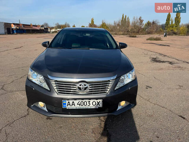 Тойота Камри 2013 в Киеве на Automoto.ua Серый Тойота Камри, объемом двигателя 2.49 л и пробегом 192 тыс. км за 12999 $, фото 13 на Automoto.ua