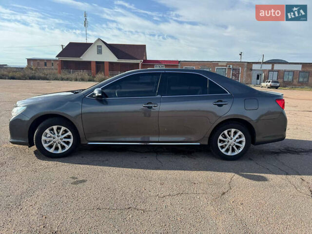 Сірий Тойота Камрі, об'ємом двигуна 2.5 л та пробігом 240 тис. км за 12999 $, фото 25 на Automoto.ua