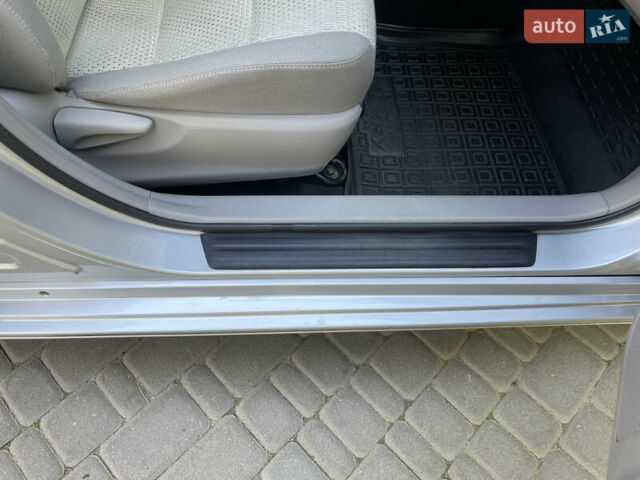 Серый Тойота Камри, объемом двигателя 2.5 л и пробегом 139 тыс. км за 13000 $, фото 26 на Automoto.ua