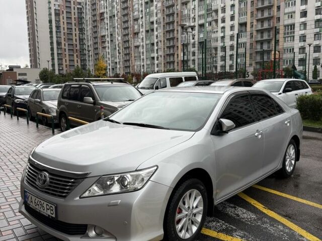 Тойота Камри 2014 в Киеве на Automoto.ua Серый Тойота Камри, объемом двигателя 0 л и пробегом 260 тыс. км за 12700 $, фото 2 на Automoto.ua