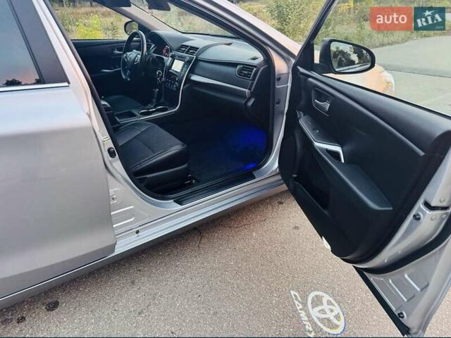 Сірий Тойота Камрі, об'ємом двигуна 2.49 л та пробігом 217 тис. км за 14200 $, фото 18 на Automoto.ua