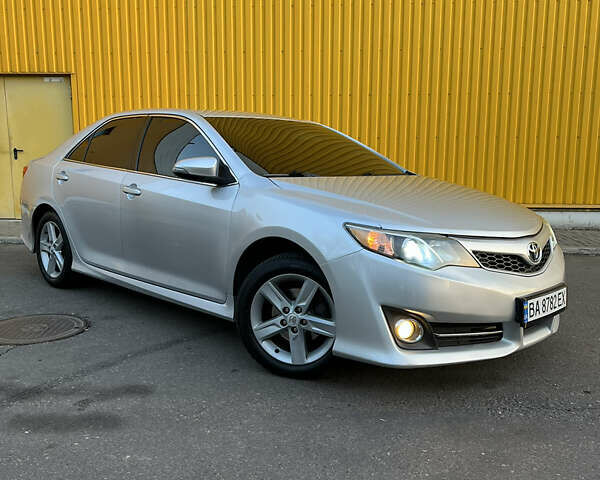 Сірий Тойота Камрі, об'ємом двигуна 2.49 л та пробігом 193 тис. км за 11200 $, фото 33 на Automoto.ua