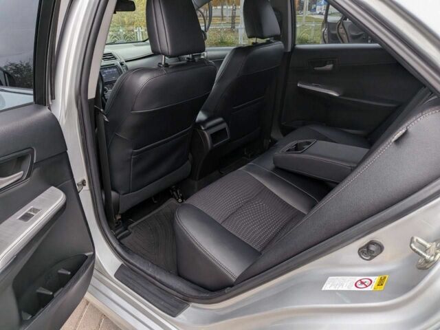 Серый Тойота Камри, объемом двигателя 2.5 л и пробегом 200 тыс. км за 14500 $, фото 10 на Automoto.ua