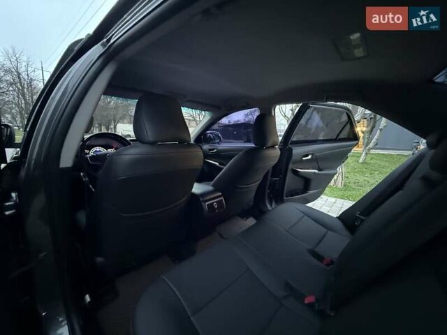 Сірий Тойота Камрі, об'ємом двигуна 2.5 л та пробігом 271 тис. км за 11900 $, фото 60 на Automoto.ua