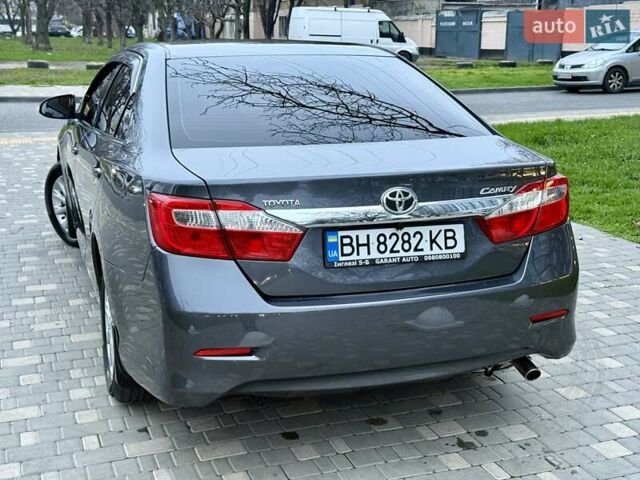 Сірий Тойота Камрі, об'ємом двигуна 2.5 л та пробігом 271 тис. км за 11900 $, фото 30 на Automoto.ua