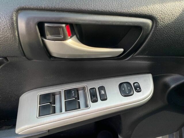 Сірий Тойота Камрі, об'ємом двигуна 2.5 л та пробігом 301 тис. км за 9900 $, фото 8 на Automoto.ua