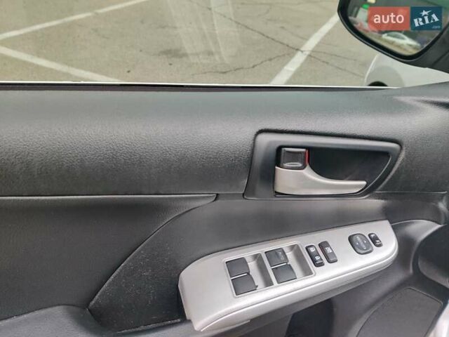 Серый Тойота Камри, объемом двигателя 2.5 л и пробегом 160 тыс. км за 11750 $, фото 12 на Automoto.ua