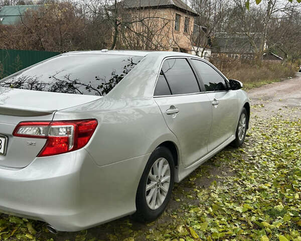 Сірий Тойота Камрі, об'ємом двигуна 2.5 л та пробігом 185 тис. км за 11300 $, фото 4 на Automoto.ua