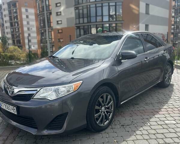 Сірий Тойота Камрі, об'ємом двигуна 2.49 л та пробігом 224 тис. км за 11900 $, фото 6 на Automoto.ua
