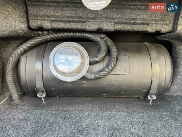 Серый Тойота Камри, объемом двигателя 2.49 л и пробегом 179 тыс. км за 12777 $, фото 32 на Automoto.ua