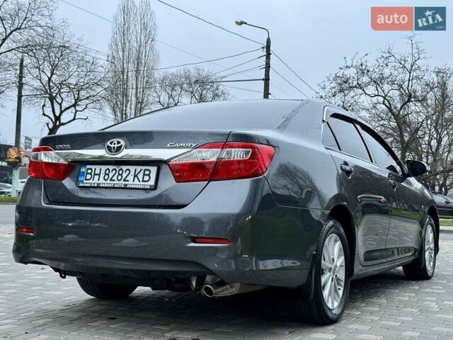 Сірий Тойота Камрі, об'ємом двигуна 2.5 л та пробігом 271 тис. км за 11900 $, фото 11 на Automoto.ua