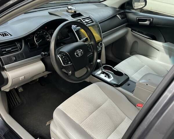 Сірий Тойота Камрі, об'ємом двигуна 2.49 л та пробігом 224 тис. км за 11900 $, фото 24 на Automoto.ua