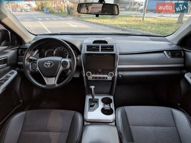 Тойота Камри 2014 в Коломые на Automoto.ua Серый Тойота Камри, объемом двигателя 2.5 л и пробегом 241 тыс. км за 10850 $, фото 10 на Automoto.ua
