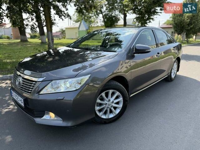 Серый Тойота Камри, объемом двигателя 2.49 л и пробегом 285 тыс. км за 12500 $, фото 45 на Automoto.ua