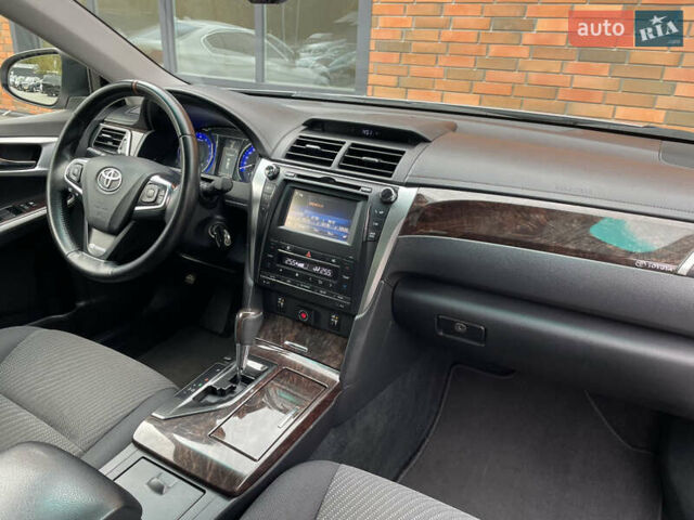 Серый Тойота Камри, объемом двигателя 2.49 л и пробегом 230 тыс. км за 16500 $, фото 19 на Automoto.ua
