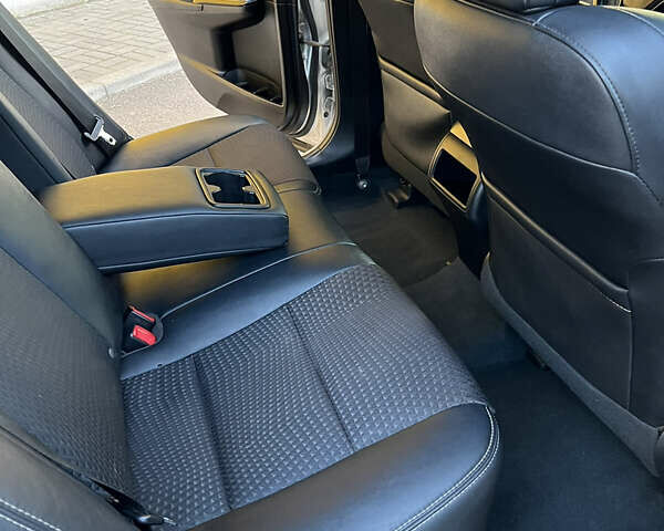 Сірий Тойота Камрі, об'ємом двигуна 2.49 л та пробігом 193 тис. км за 11200 $, фото 21 на Automoto.ua