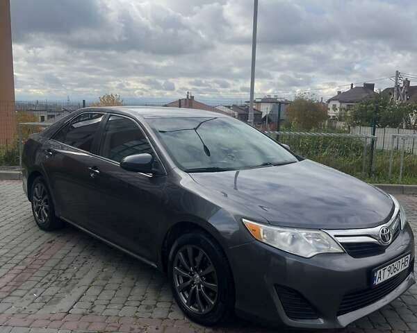 Сірий Тойота Камрі, об'ємом двигуна 2.49 л та пробігом 224 тис. км за 11900 $, фото 2 на Automoto.ua