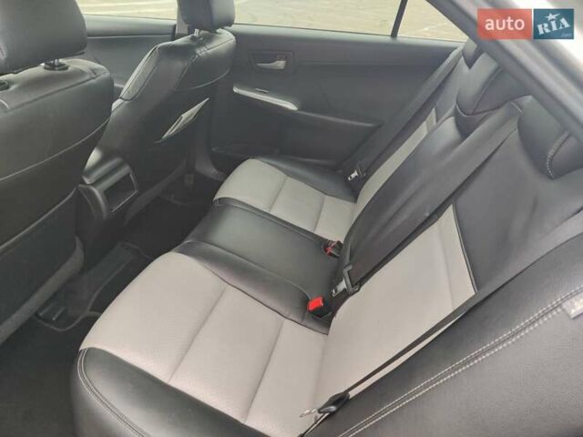 Серый Тойота Камри, объемом двигателя 2.5 л и пробегом 160 тыс. км за 11750 $, фото 13 на Automoto.ua