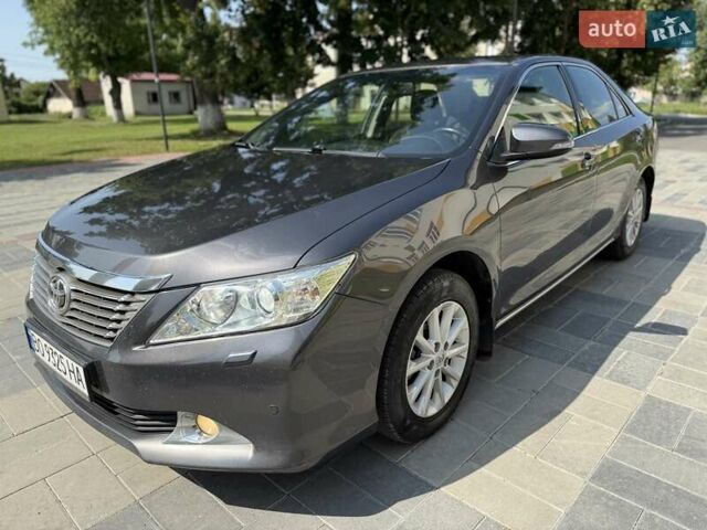 Сірий Тойота Камрі, об'ємом двигуна 2.49 л та пробігом 284 тис. км за 12500 $, фото 68 на Automoto.ua