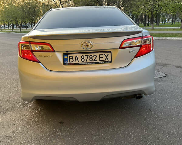 Сірий Тойота Камрі, об'ємом двигуна 2.49 л та пробігом 193 тис. км за 11200 $, фото 6 на Automoto.ua