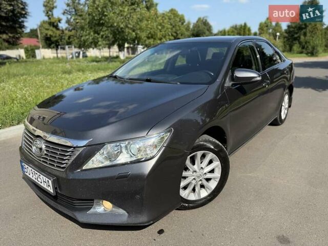 Сірий Тойота Камрі, об'ємом двигуна 2.49 л та пробігом 284 тис. км за 12500 $, фото 112 на Automoto.ua