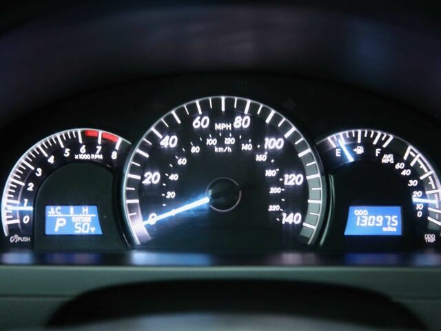 Сірий Тойота Камрі, об'ємом двигуна 2.5 л та пробігом 210 тис. км за 15500 $, фото 13 на Automoto.ua