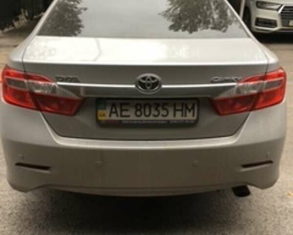 Серый Тойота Камри, объемом двигателя 2.49 л и пробегом 92 тыс. км за 18000 $, фото 7 на Automoto.ua